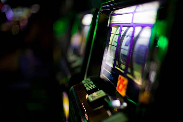 Mega Wheel live dealer spinning the wheel on sinar777 login platform