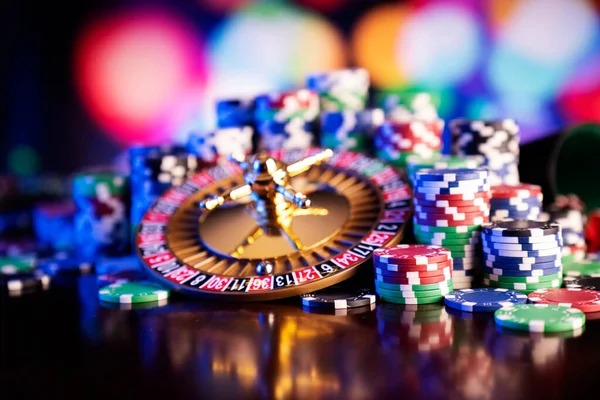 Dealer revealing winning segment Live dealer revealing Mega Wheel result